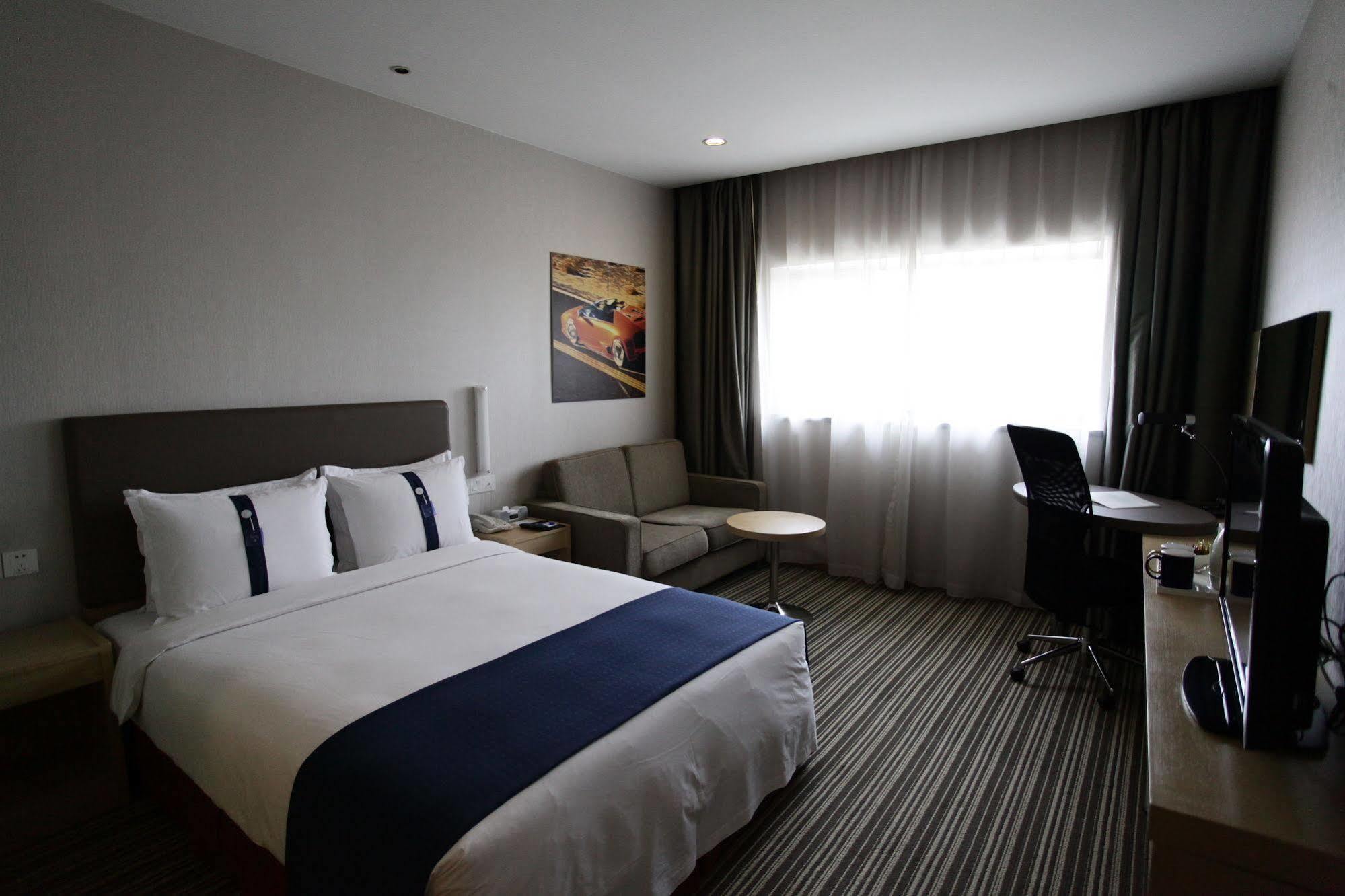 Holiday Inn Express Shanghai New Hongqiao, An Ihg Hotel Exterior foto
